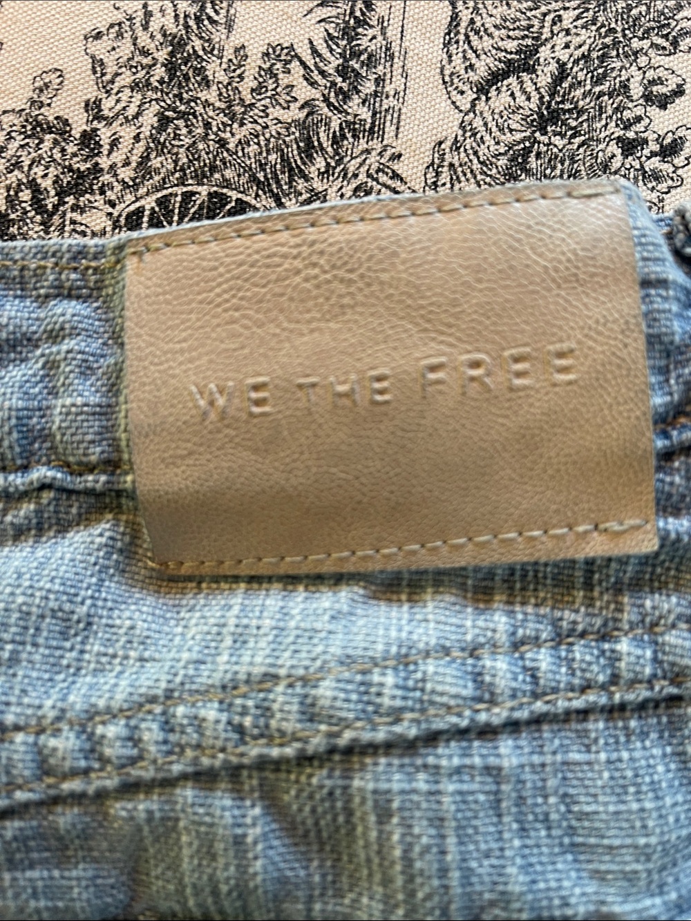 We the Free HIGHLAND low rise twisted bowed jeans size 25 new without tags. - Picture 7 of 10